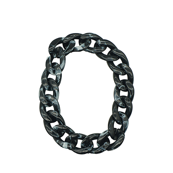 The diverse applications of acrylic chains in fashion and crafts