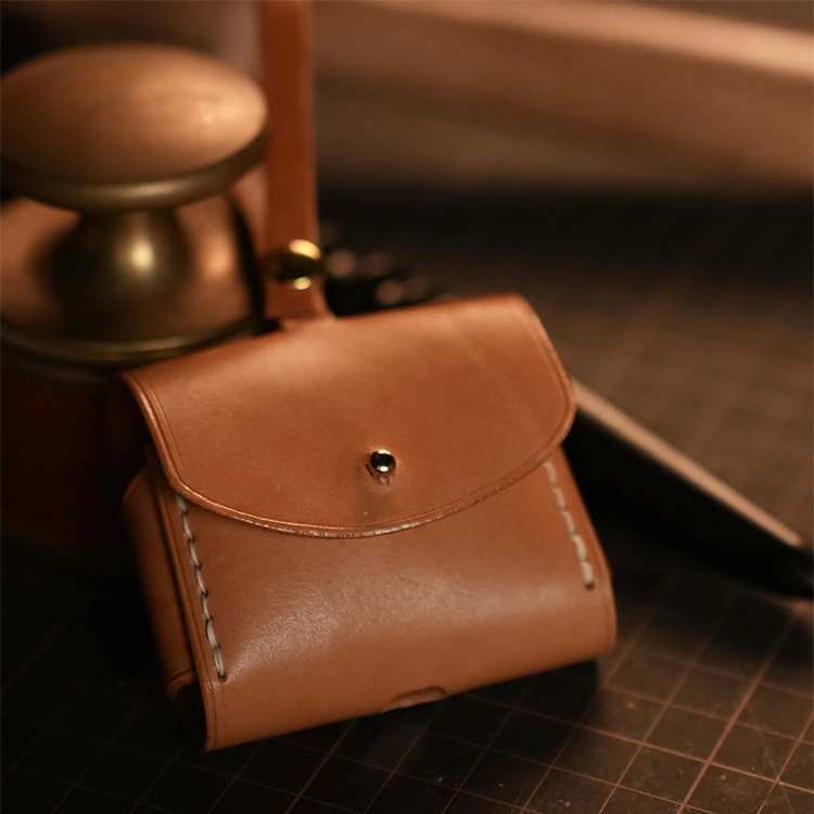 DIY Leather Airpods Case