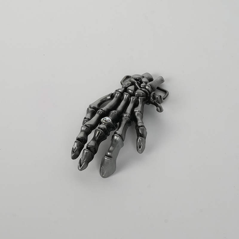 Skull hand belt buckle